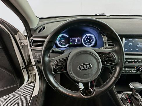Used 2019 Kia Niro EX image 11