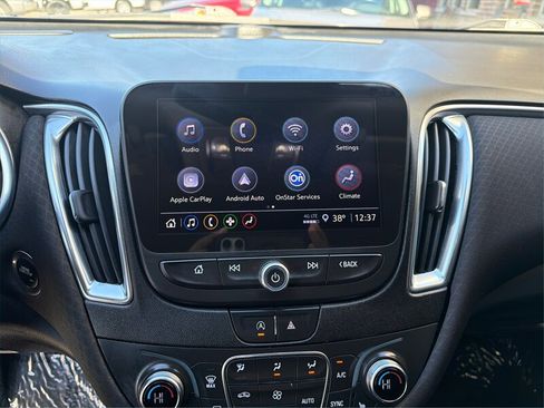 Used 2021 Chevrolet Malibu LT image 22