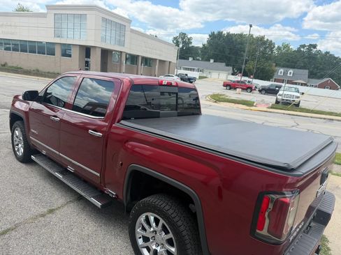 Used 2018 GMC Sierra 1500 Denali AWD/4WD image 7