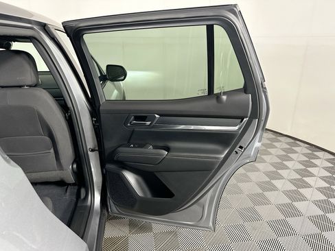 Used 2025 GMC Terrain Elevation AWD/4WD image 28