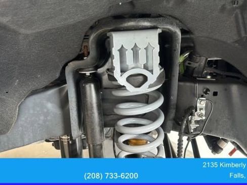 Used 2025 Ford F450 Lariat w/ FX4 Off-Road Package image 3