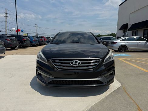 Used 2017 Hyundai Sonata Sport w/ Value Edition Package 02 FWD image 2