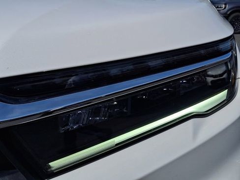 Used 2025 Honda Pilot EX-L image 9