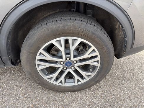 Used 2021 Ford Escape SEL image 10