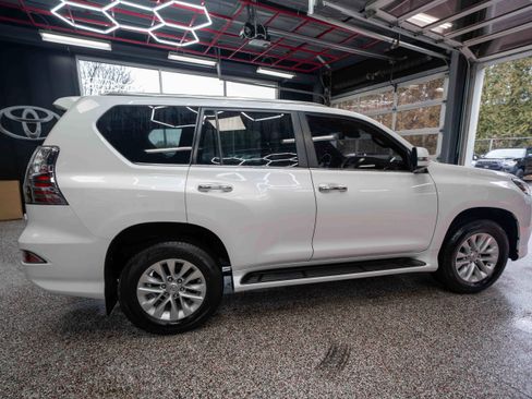 Used 2021 Lexus GX 460 Premium w/ Premium Package image 4