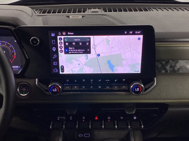 Certified 2026 Chevrolet Colorado ZR2 w/ Technology Package AWD/4WD image 21