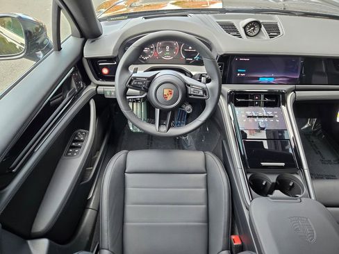 New 2026 Porsche Panamera 4 image 14