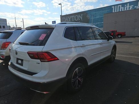 Used 2018 Volkswagen Tiguan SEL image 2