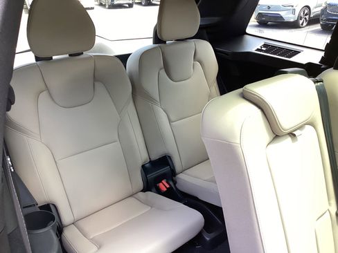 Used 2026 Volvo XC90 B6 Plus w/ Protection Package Premier AWD/4WD image 34