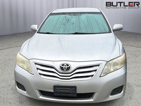 Used 2010 Toyota Camry LE FWD image 4