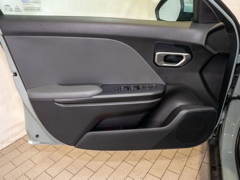 New 2025 Kia K4 LXS image 15