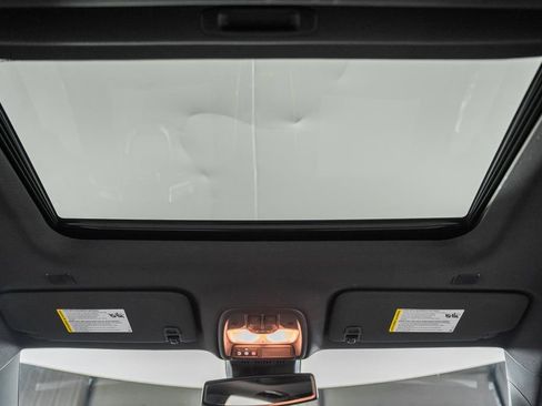 Used 2026 GMC Canyon Denali image 32