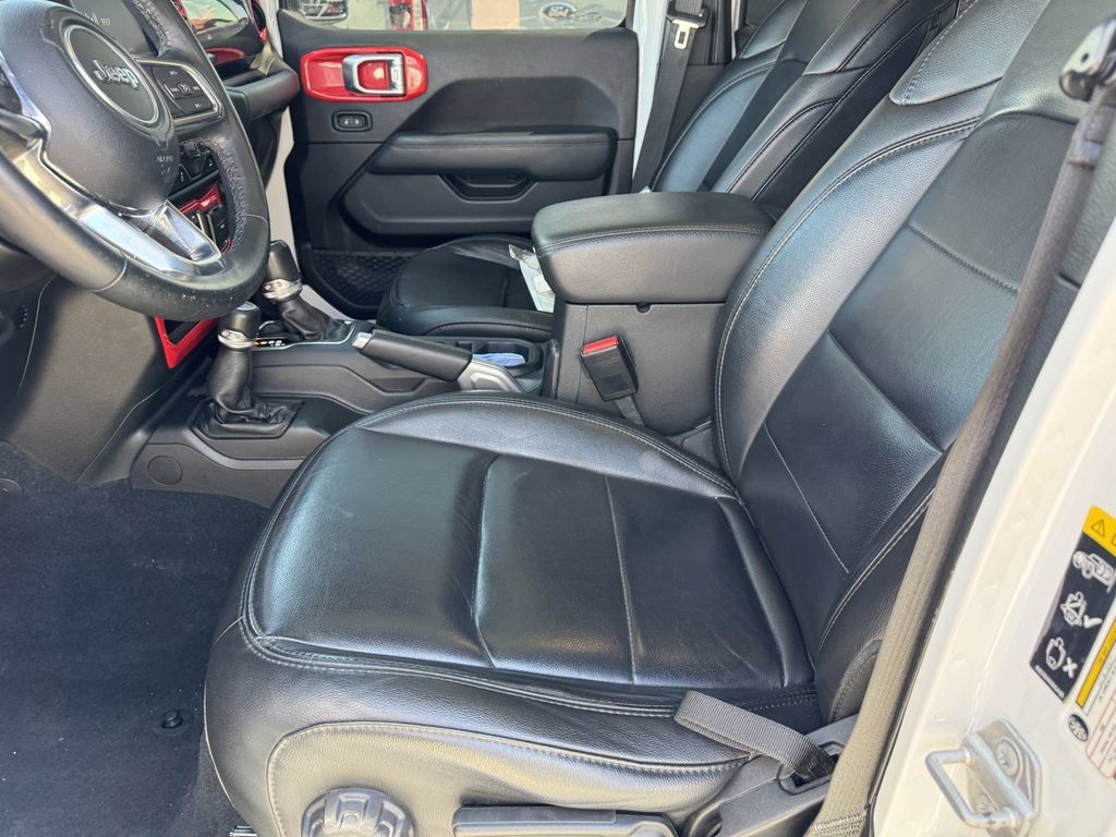 Used 2021 Jeep Wrangler Unlimited Sahara AWD/4WD image 16