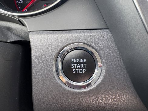 Used 2019 Toyota Camry XSE image 32