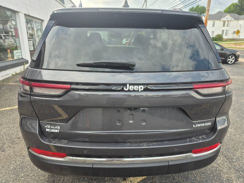 Used 2024 Jeep Grand Cherokee Laredo w/ Luxury Tech Group I AWD/4WD image 9