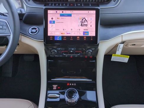 New 2025 Jeep Grand Cherokee Limited w/ Trailer Tow Package image 19