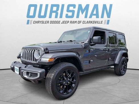 Certified 2025 Jeep Wrangler Unlimited Sahara w/ Safety Group AWD/4WD image 3