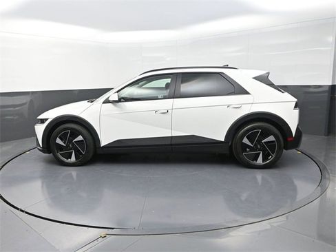 New 2025 Hyundai Ioniq 5 SEL image 5