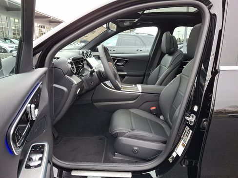 Used 2026 Mercedes-Benz GLC 300 GLC 300 image 12