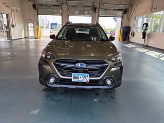 Used 2025 Subaru Outback Premium w/ Popular Package #1A AWD/4WD video 3