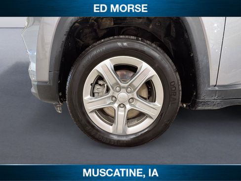 Used 2024 Jeep Compass Latitude AWD/4WD image 14
