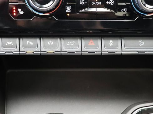 Used 2025 GMC Sierra 1500 AT4 w/ AT4 Premium Package image 35