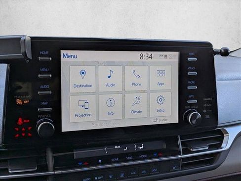 Used 2022 Toyota Sienna XLE image 17