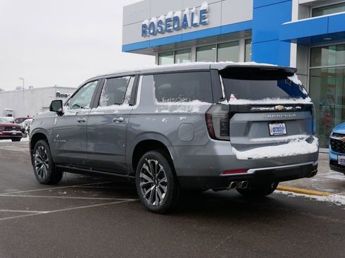 New 2026 Chevrolet Suburban High Country AWD/4WD image 4