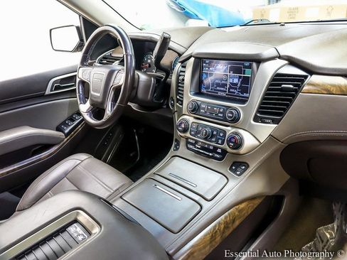 Used 2018 GMC Yukon XL Denali w/ Open Road Package image 30