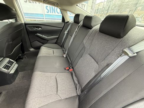 Used 2025 Honda Accord SE image 30