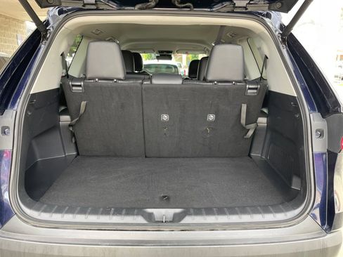 Used 2025 Toyota Grand Highlander XLE image 32