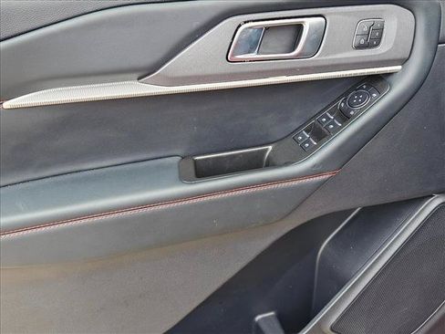 Certified 2025 Ford Explorer ST-Line w/ Premium Package RWD image 8