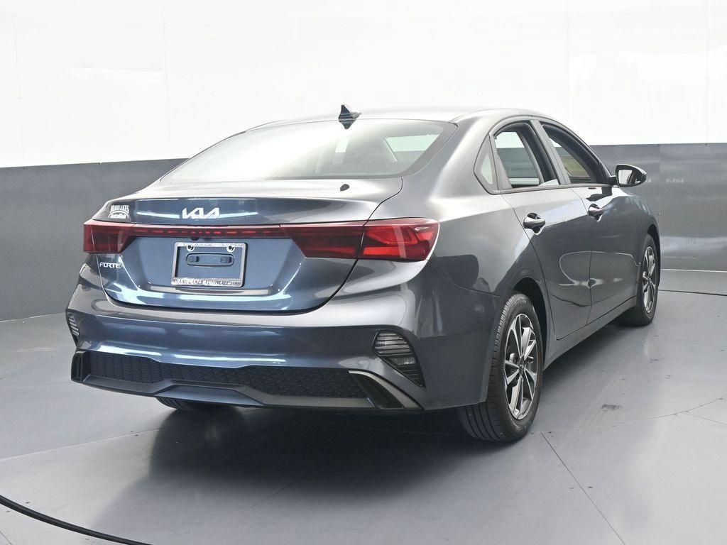 Used 2024 Kia Forte LXS FWD image 5