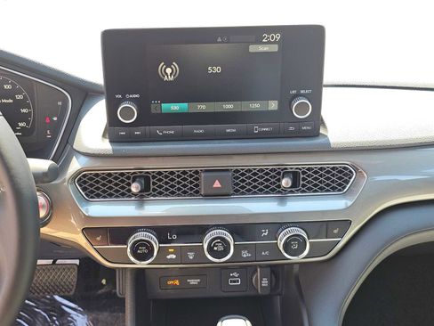 New 2025 Acura Integra image 27