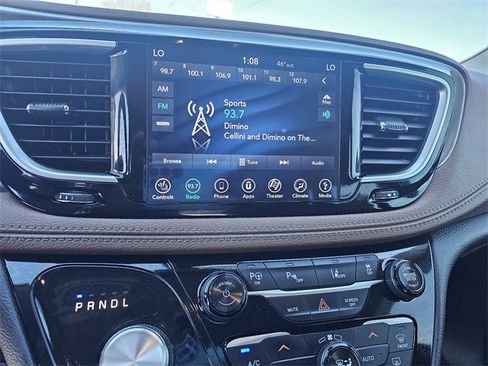 Used 2018 Chrysler Pacifica Limited w/ Advanced Safetytec Group image 25