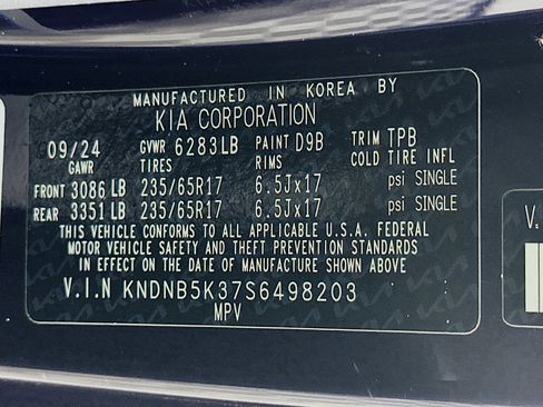 Used 2025 Kia Carnival FWD image 12