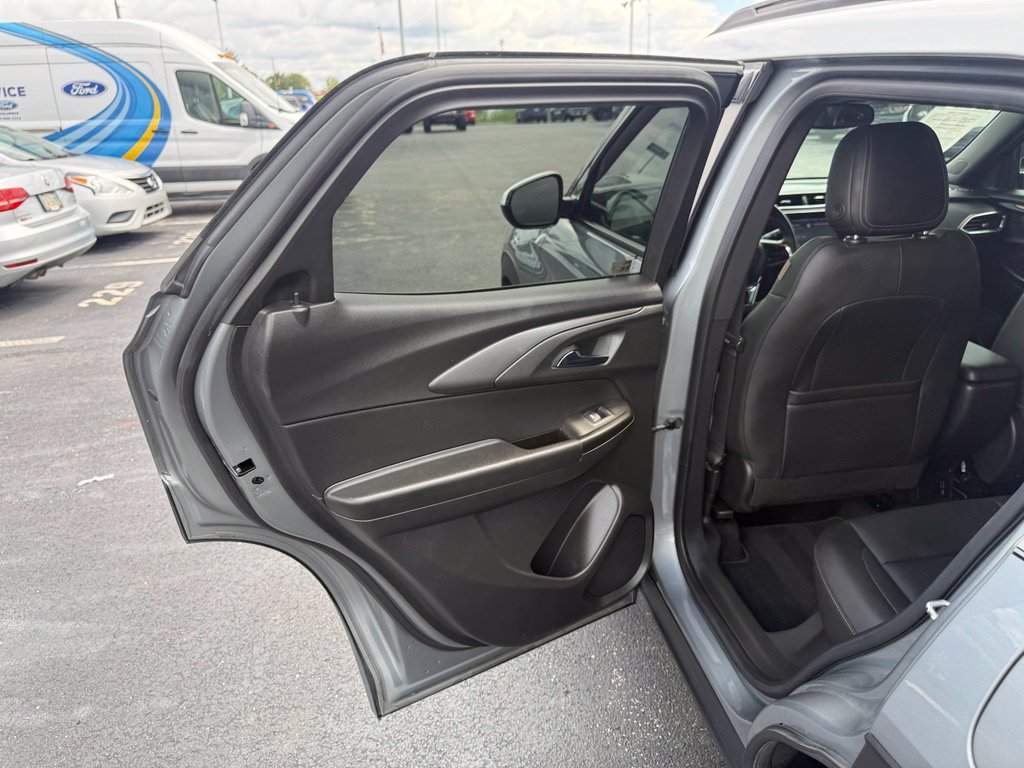 Used 2023 Chevrolet TrailBlazer ACTIV w/ Convenience Package AWD/4WD image 39