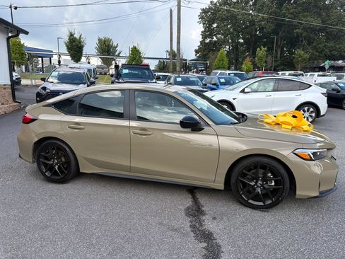 Used 2025 Honda Civic Sport image 16
