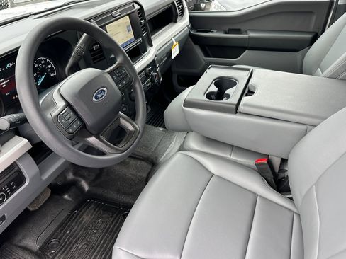 New 2026 Ford F250 XL w/ XL Chrome Package image 9