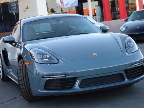 Used 2017 Porsche 718 Cayman S image 2