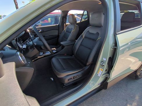 Used 2025 Chevrolet Trax ACTIV w/ Driver Confidence Package FWD image 18