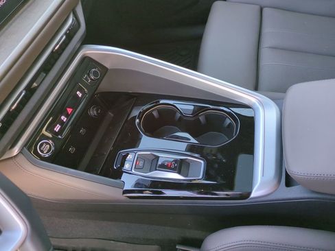 Certified 2025 Audi Q5 Premium Plus image 15