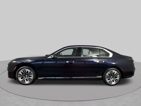 Used 2023 BMW i7 xDrive60 AWD/4WD image 28