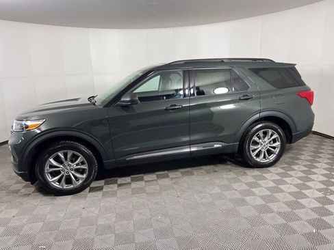 Certified 2023 Ford Explorer XLT w/ Equipment Group 202A image 4
