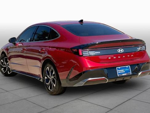 Used 2025 Hyundai Sonata SEL FWD image 12