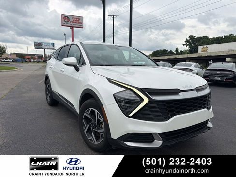 Used 2024 Kia Sportage LX FWD image 1