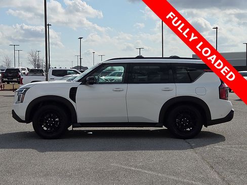 Used 2025 Nissan Armada PRO-4X w/ Pro-4X Premium Package image 3