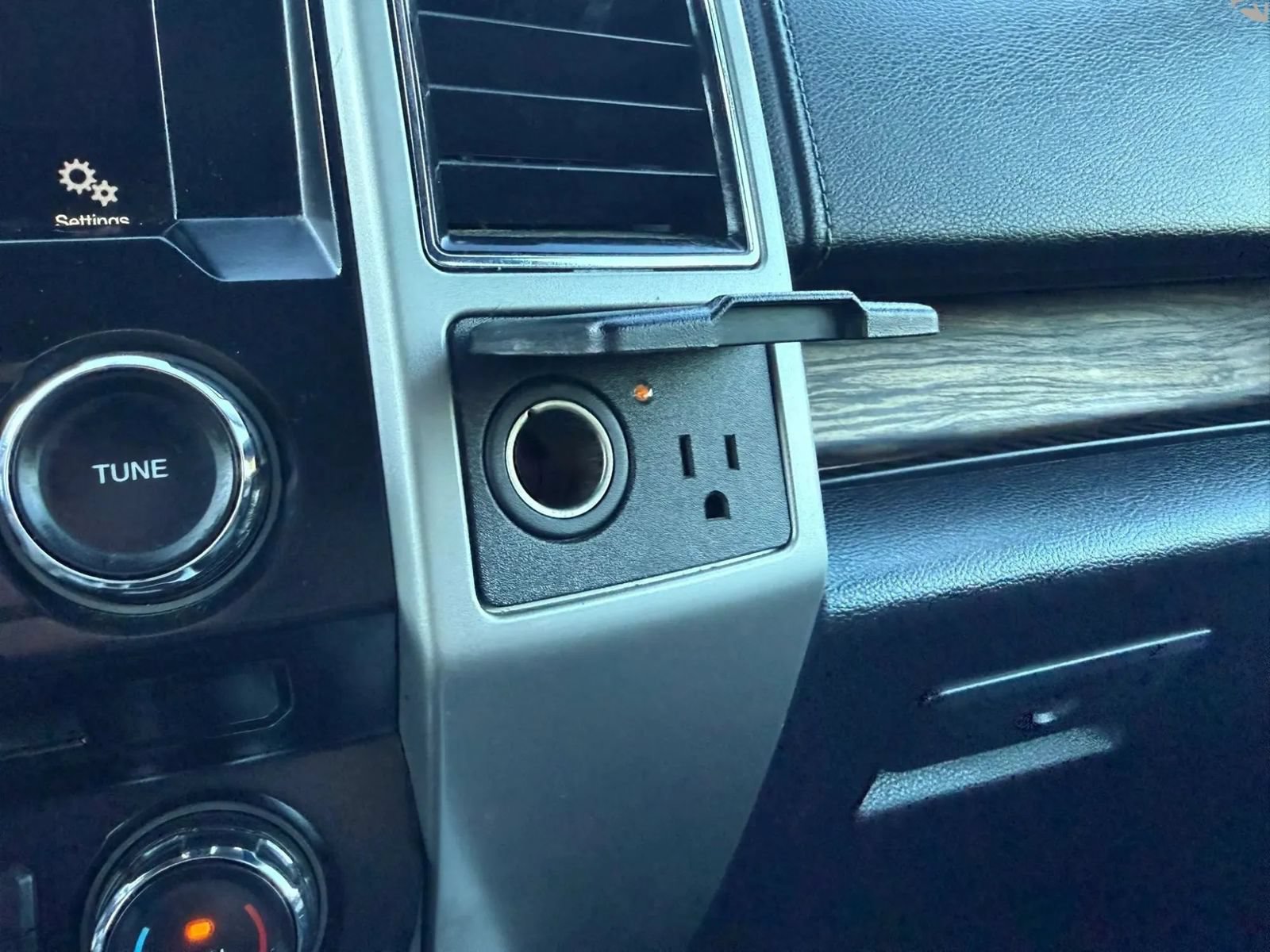 Used 2018 Ford F150 Lariat RWD image 32
