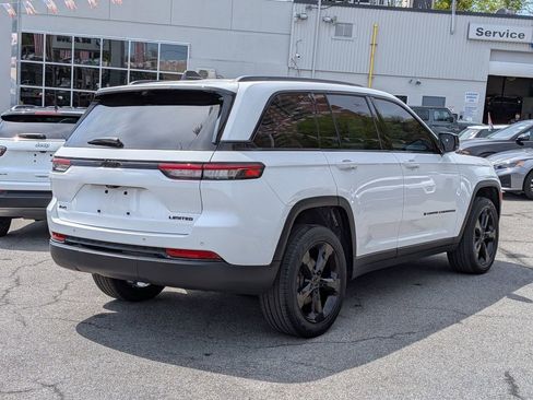 Used 2023 Jeep Grand Cherokee Limited w/ Luxury Tech Group II AWD/4WD image 6