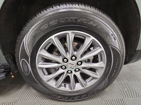 Certified 2024 Buick Enclave Essence w/ Technology Package FWD image 43